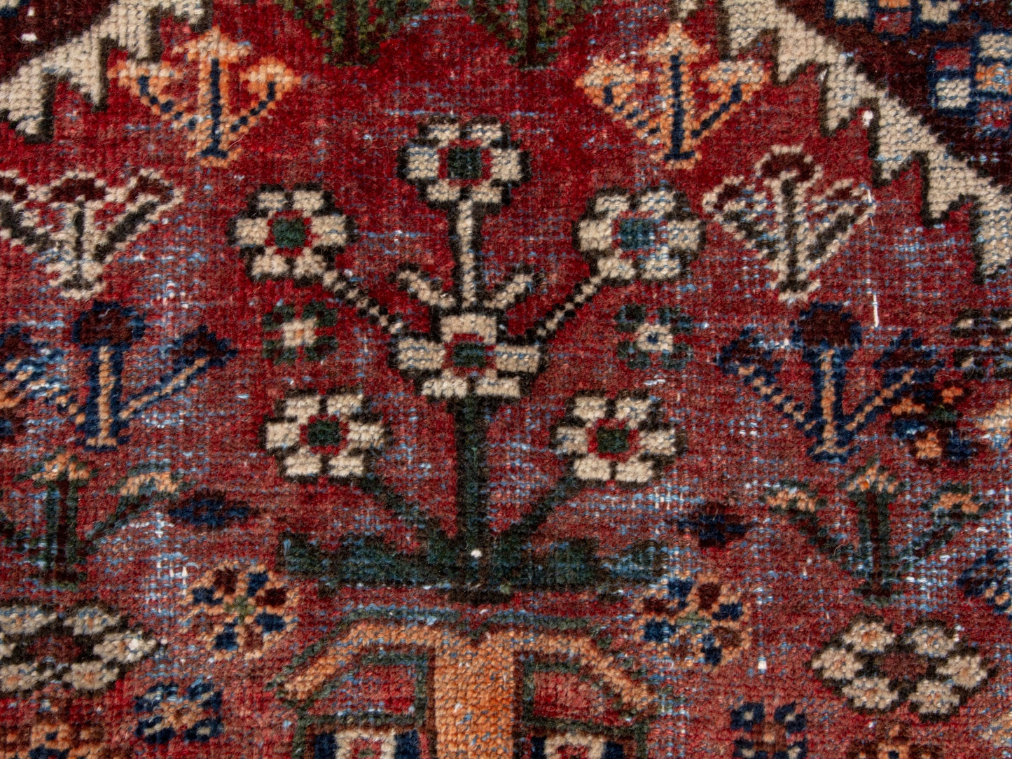 4681 - 5'6" x 10'10"