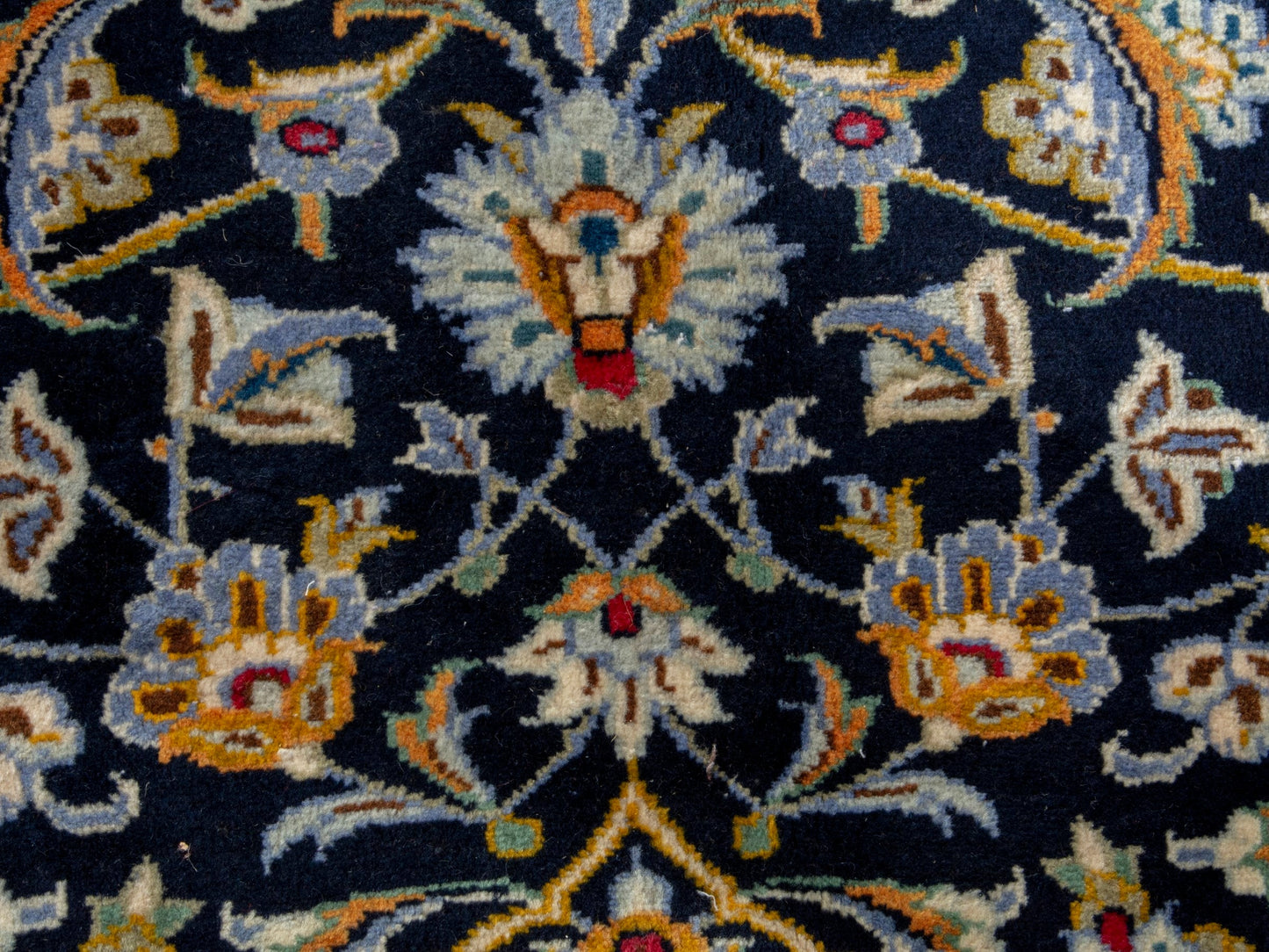 4702 - 9'11" x 13'5"