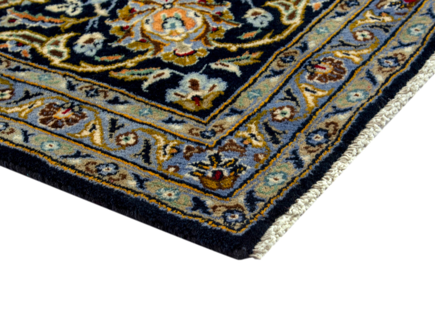 4702 - 9'11" x 13'5"