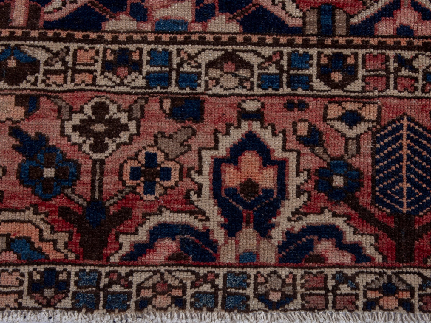 4710 - 10'3" x 12'8"