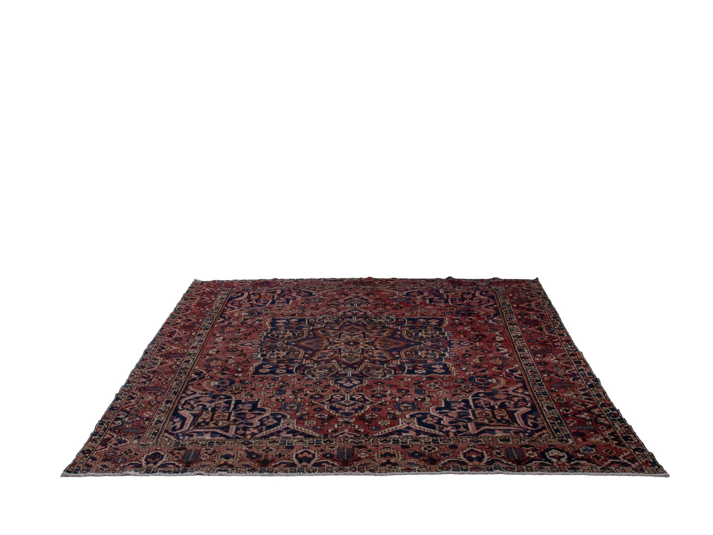 4710 - 10'3" x 12'8"