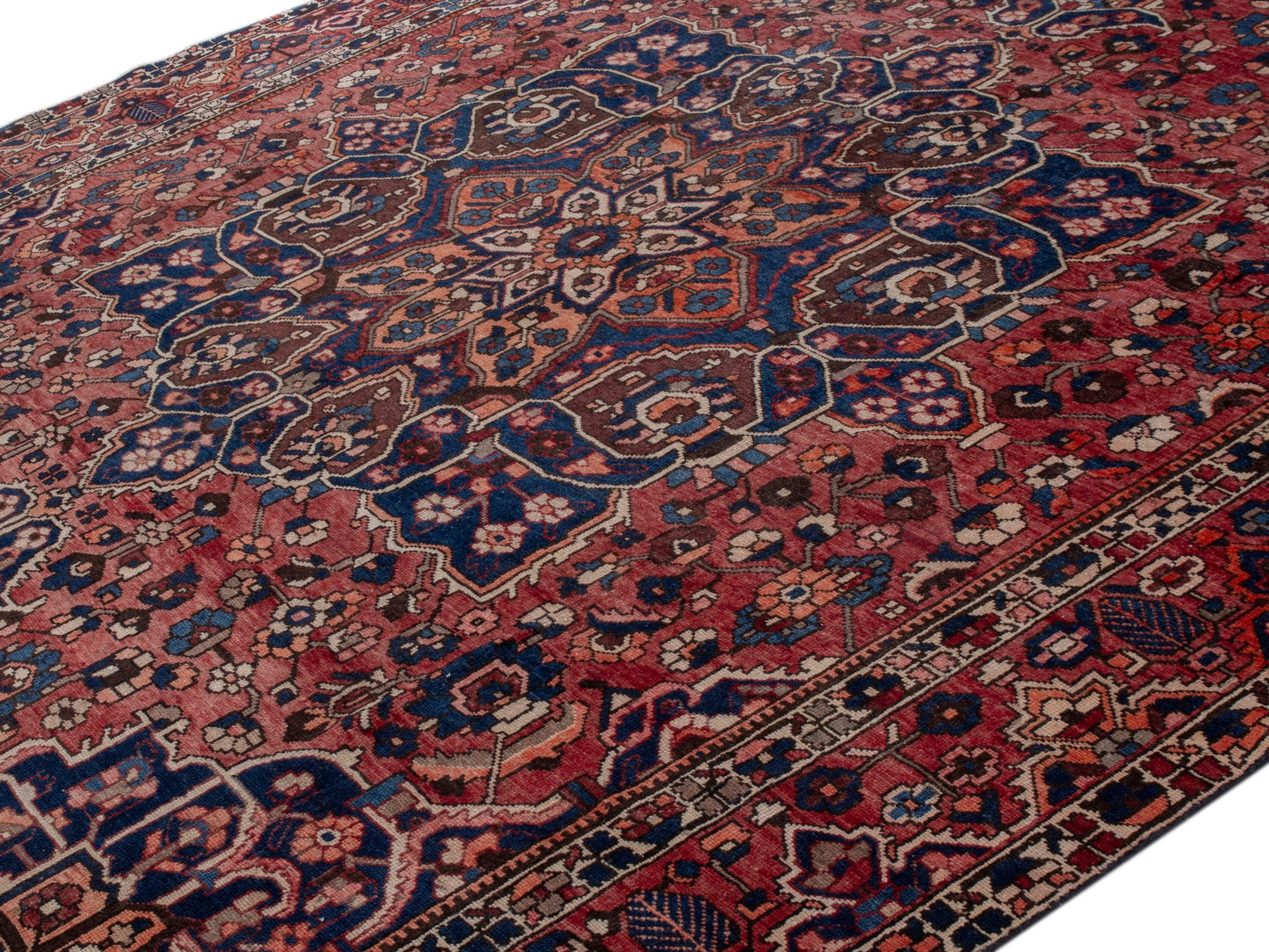 4710 - 10'3" x 12'8"