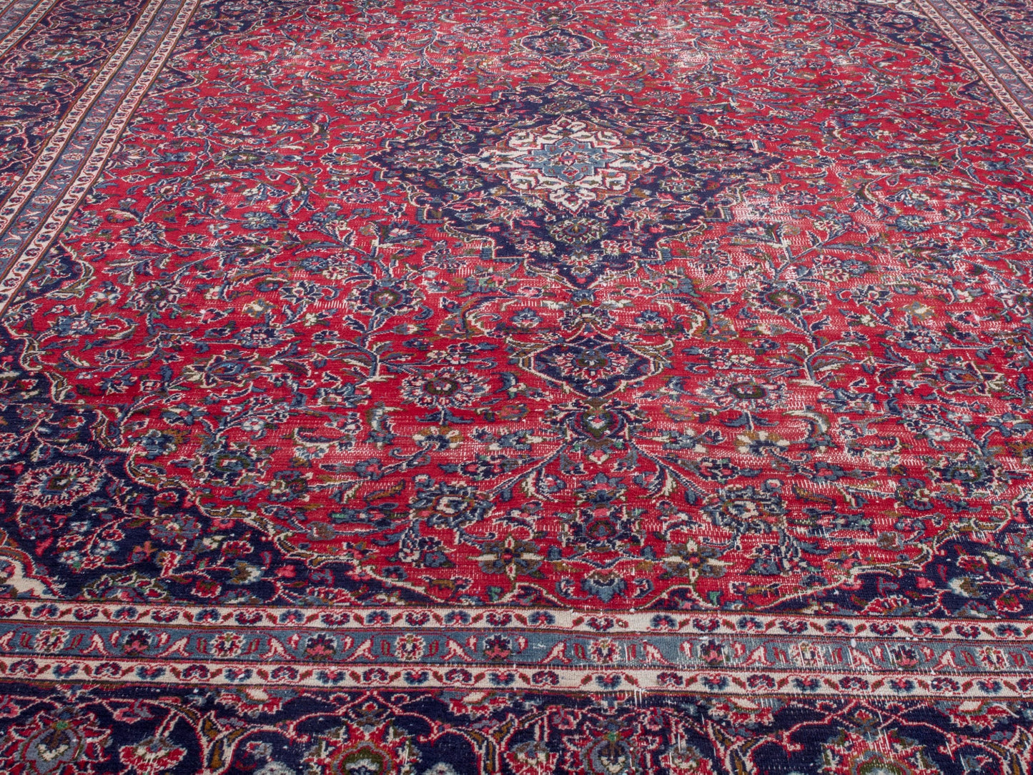 4713 - 9'10" x 12'6"