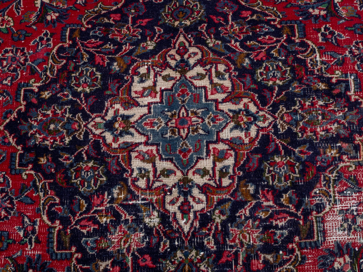 4713 - 9'10" x 12'6"