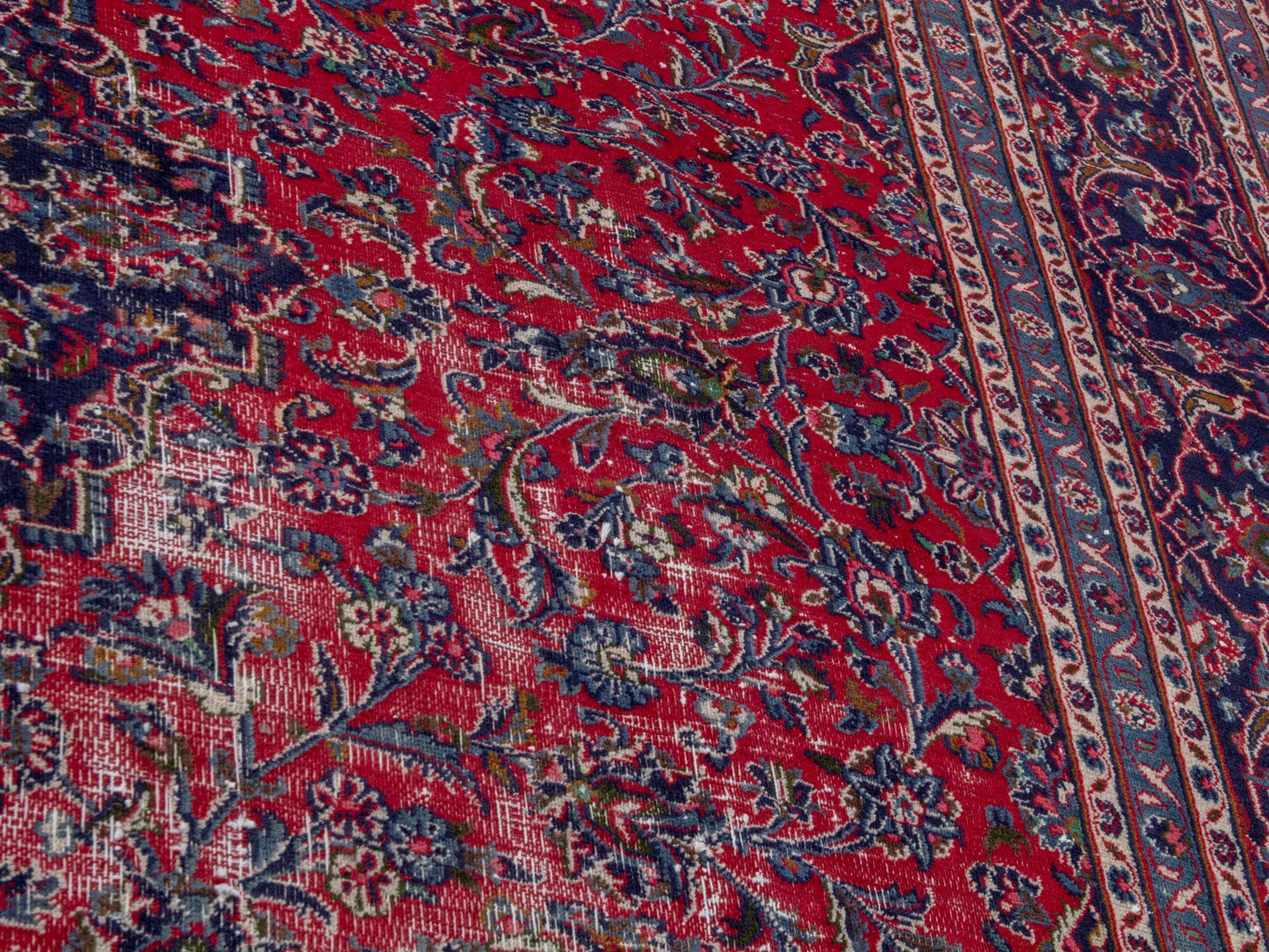 4713 - 9'10" x 12'6"