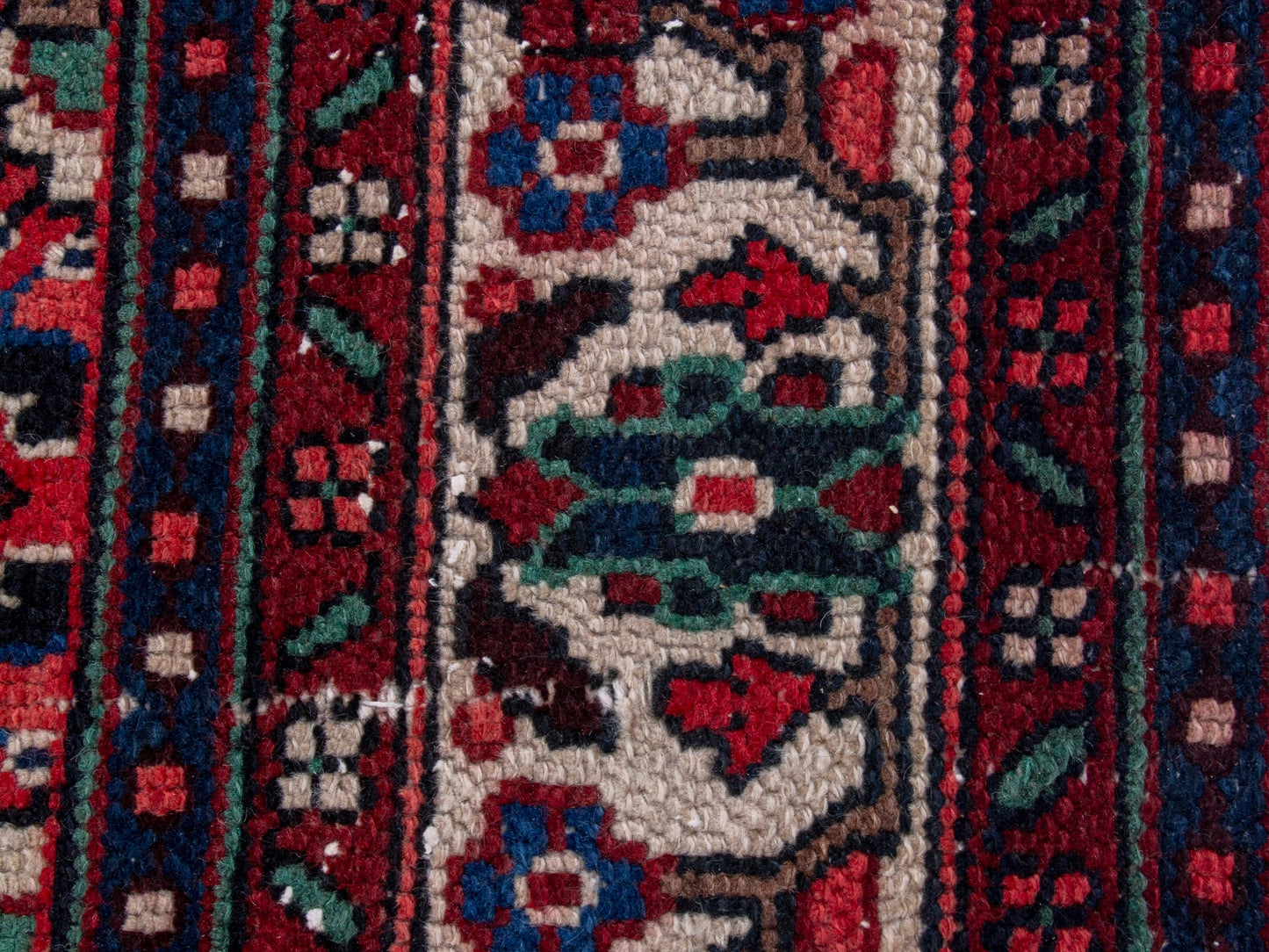 4714 - 6'11" x 10'4"