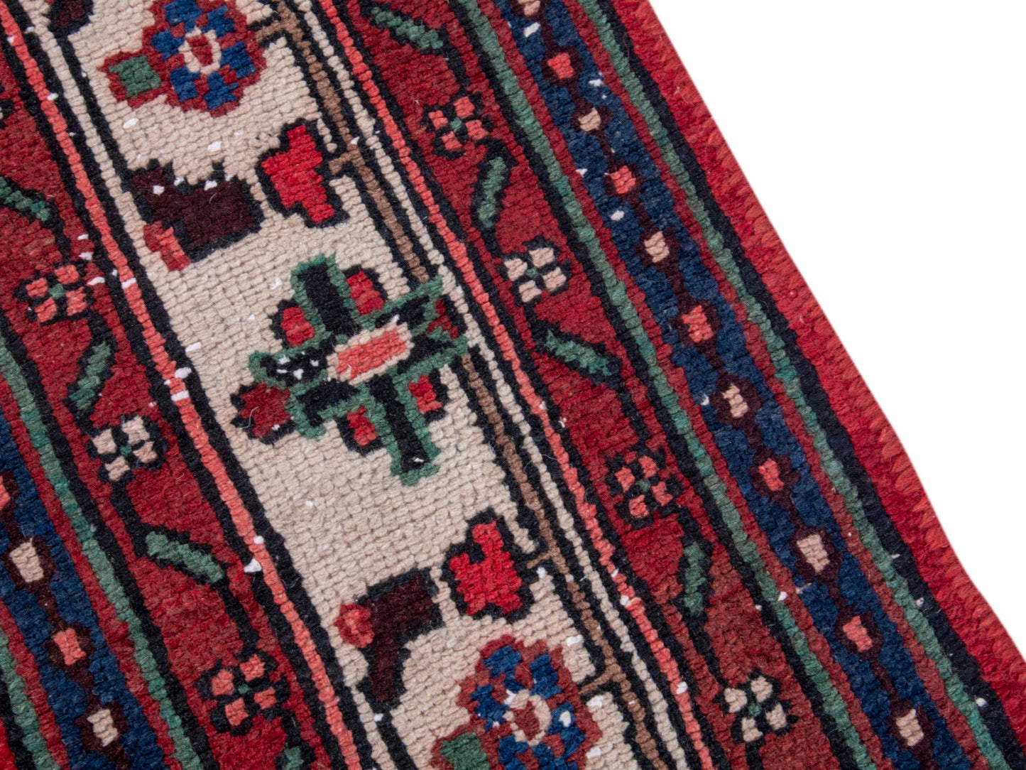 4714 - 6'11" x 10'4"