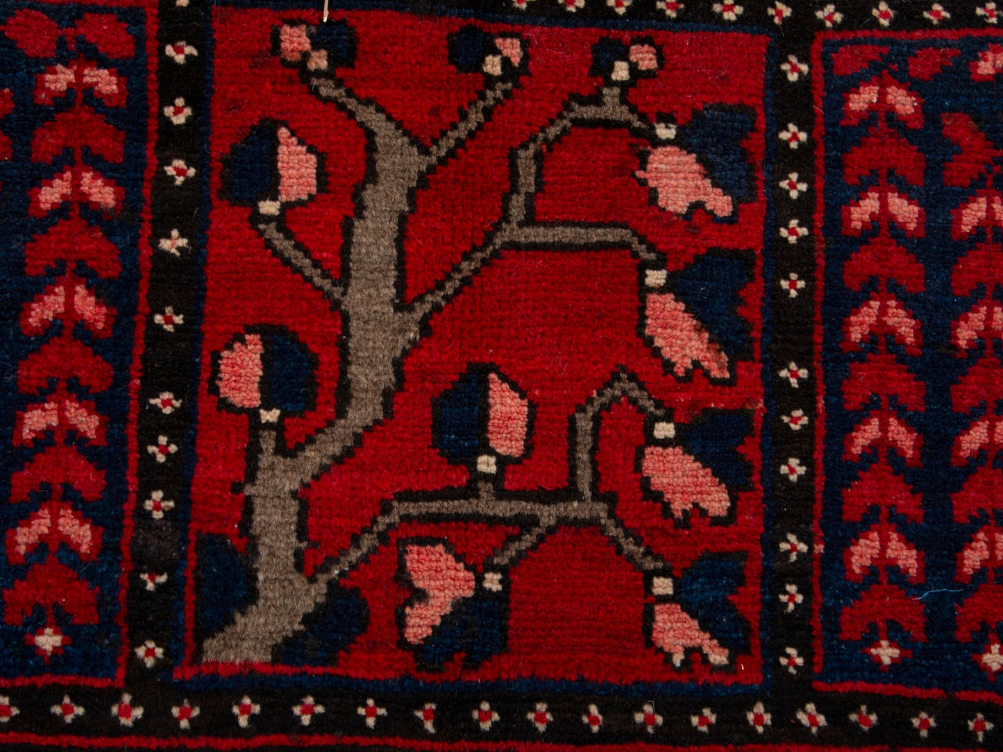 4715 - 6'11" x 10'2"