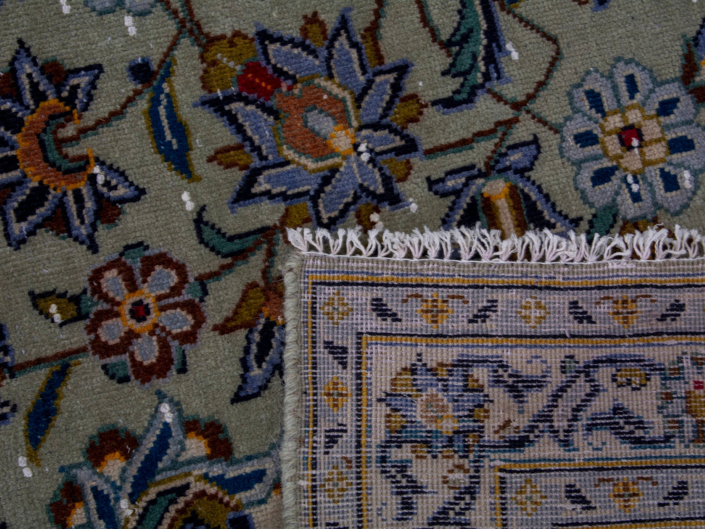 4716 - 10'1" x 13'7"