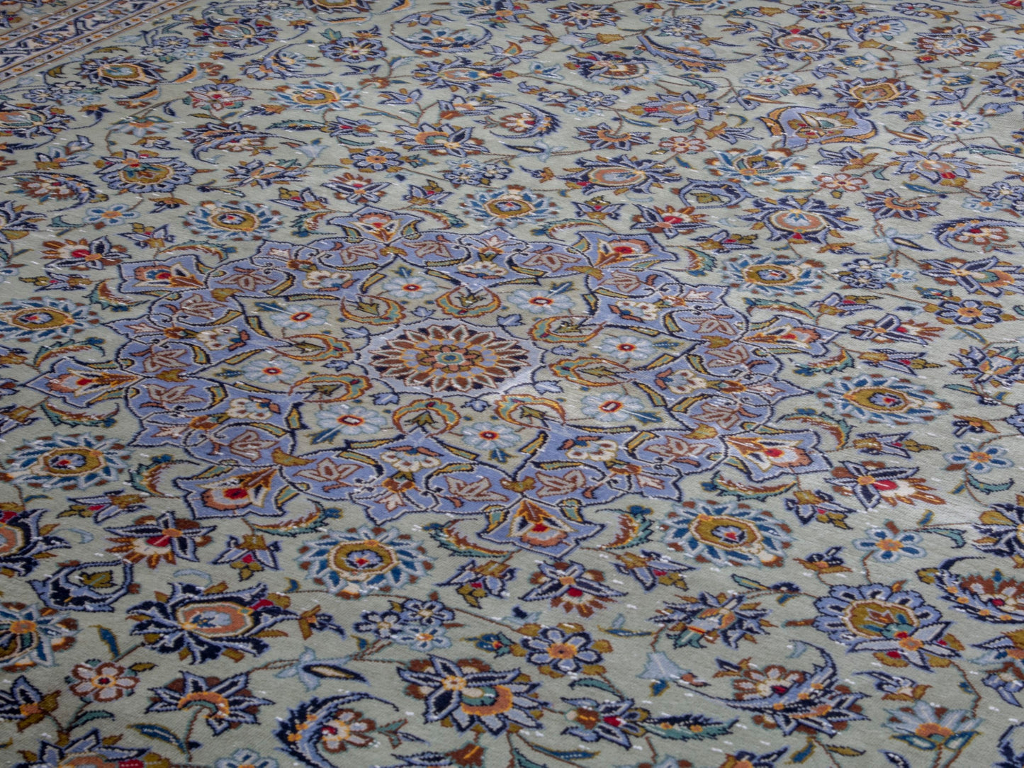 4716 - 10'1" x 13'7"