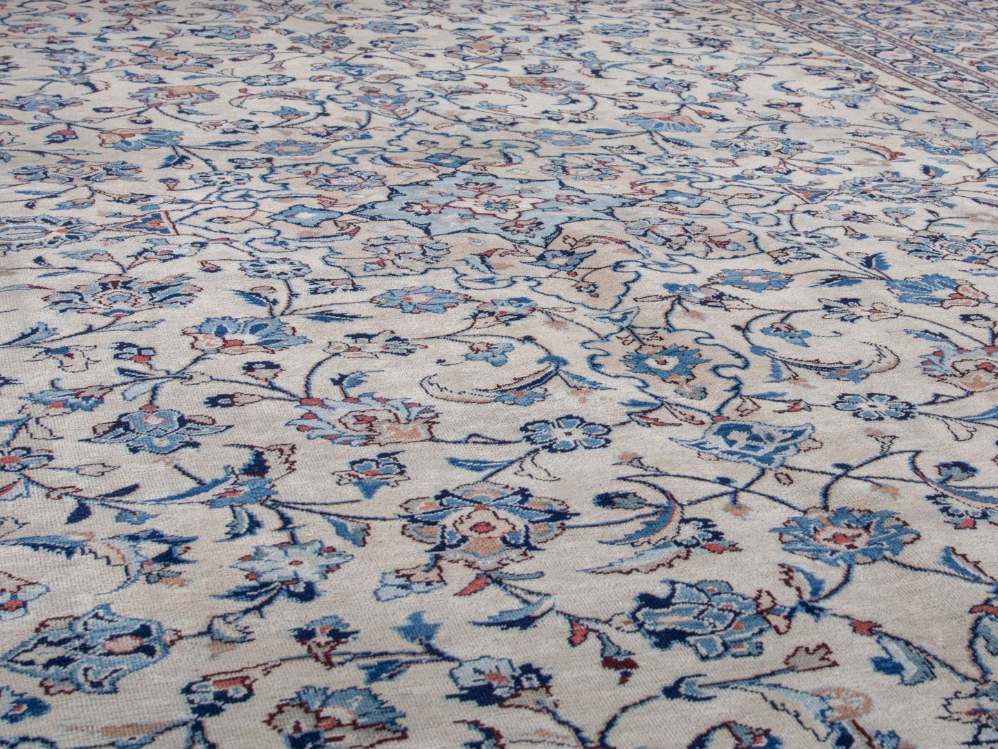 4720 - 8'1" x 11'10"