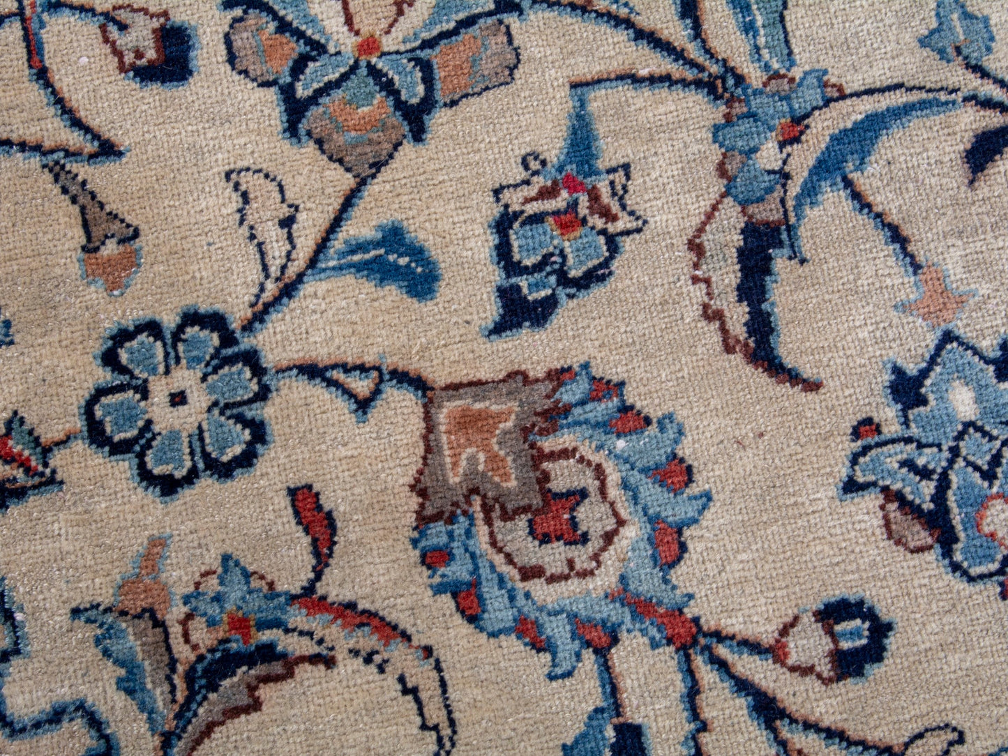 4720 - 8'1" x 11'10"