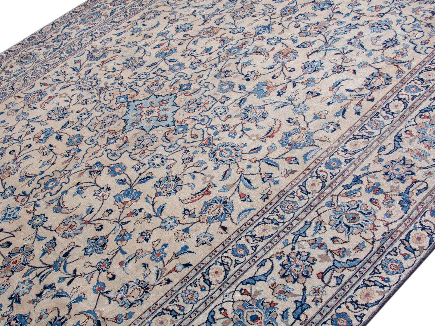 4720 - 8'1" x 11'10"