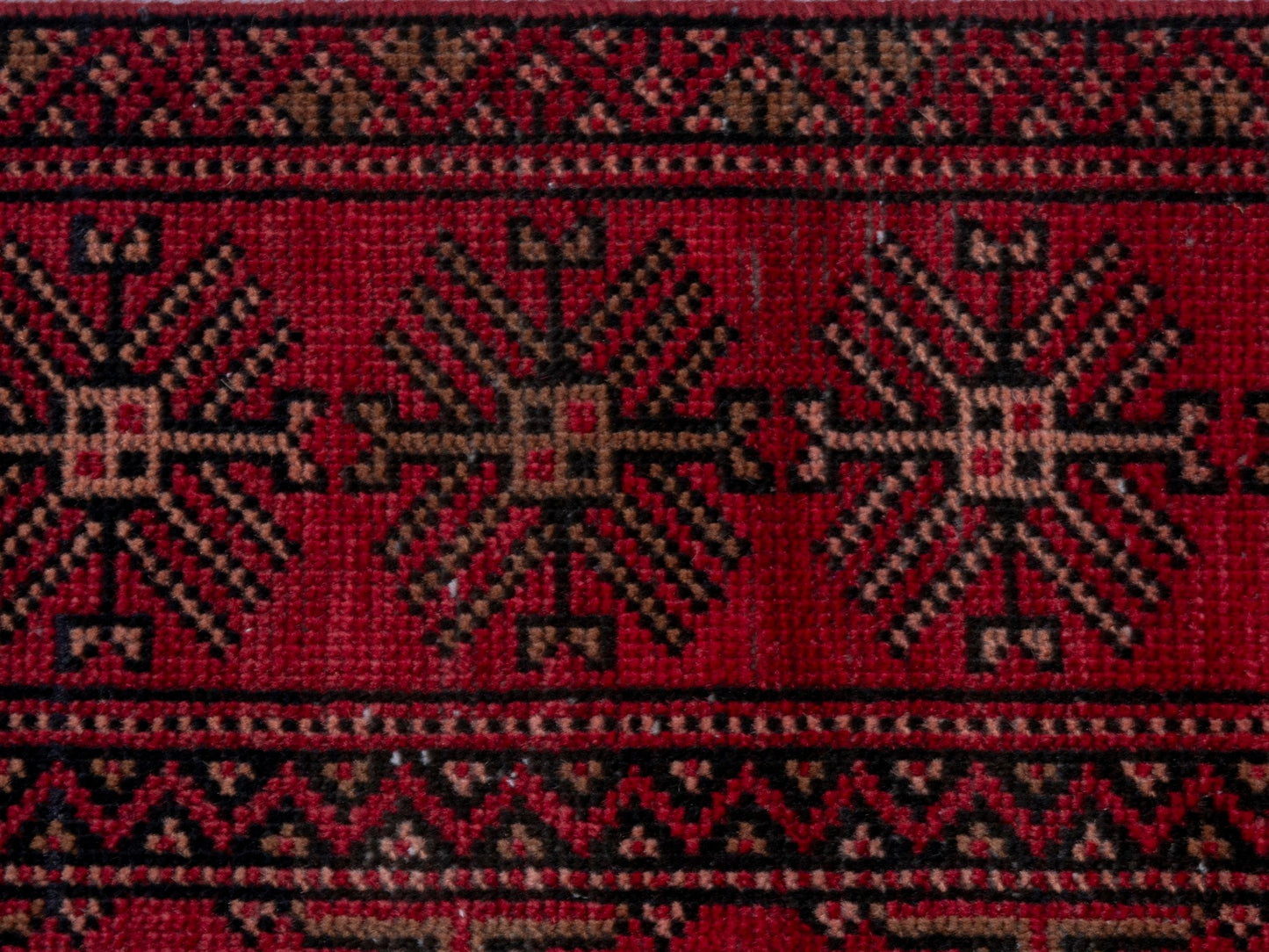 4734 - 4'10" x 10'1"