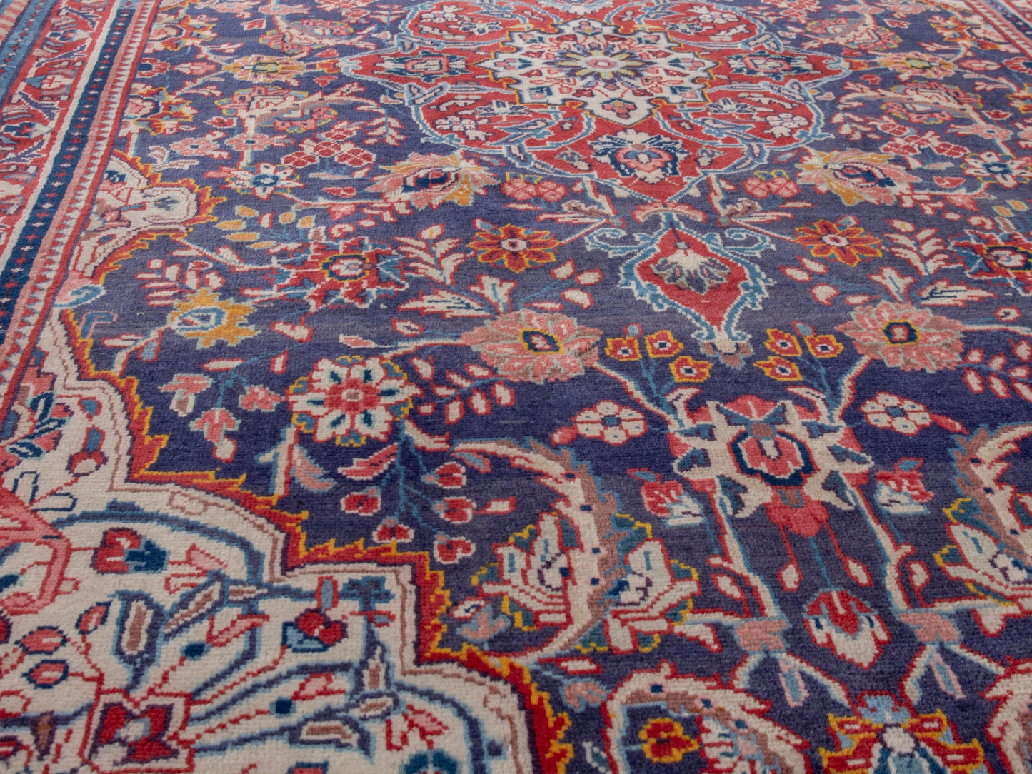 4747 - 4'10" x 10'5"