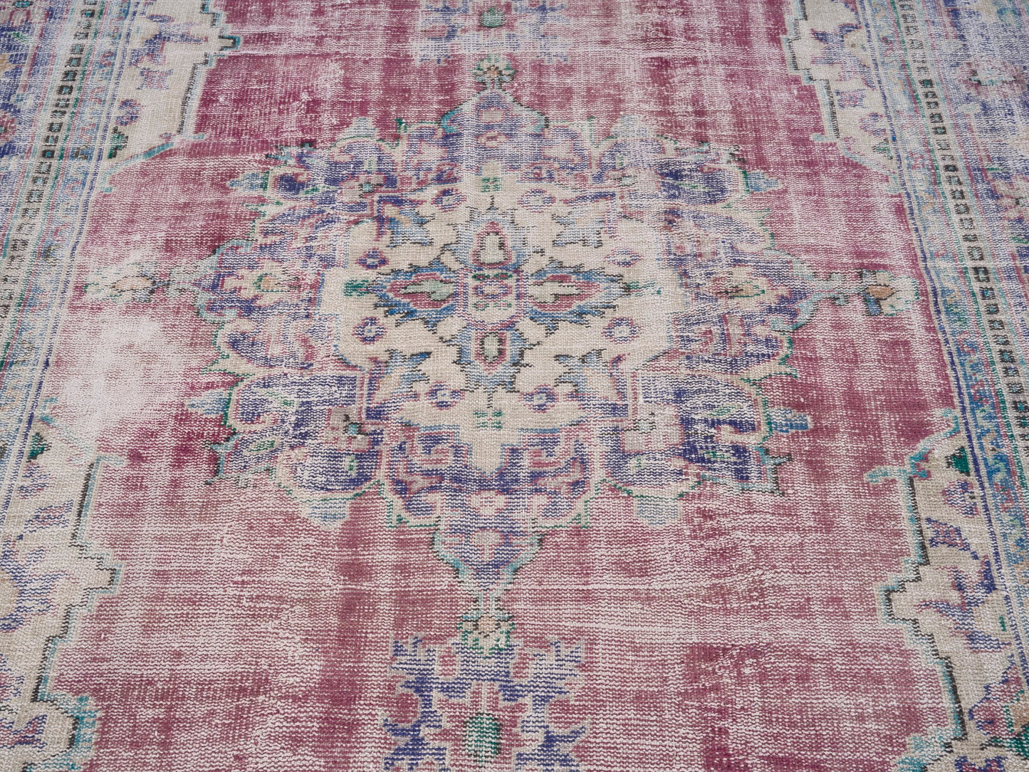 8432 - 6'10" x 10'6"