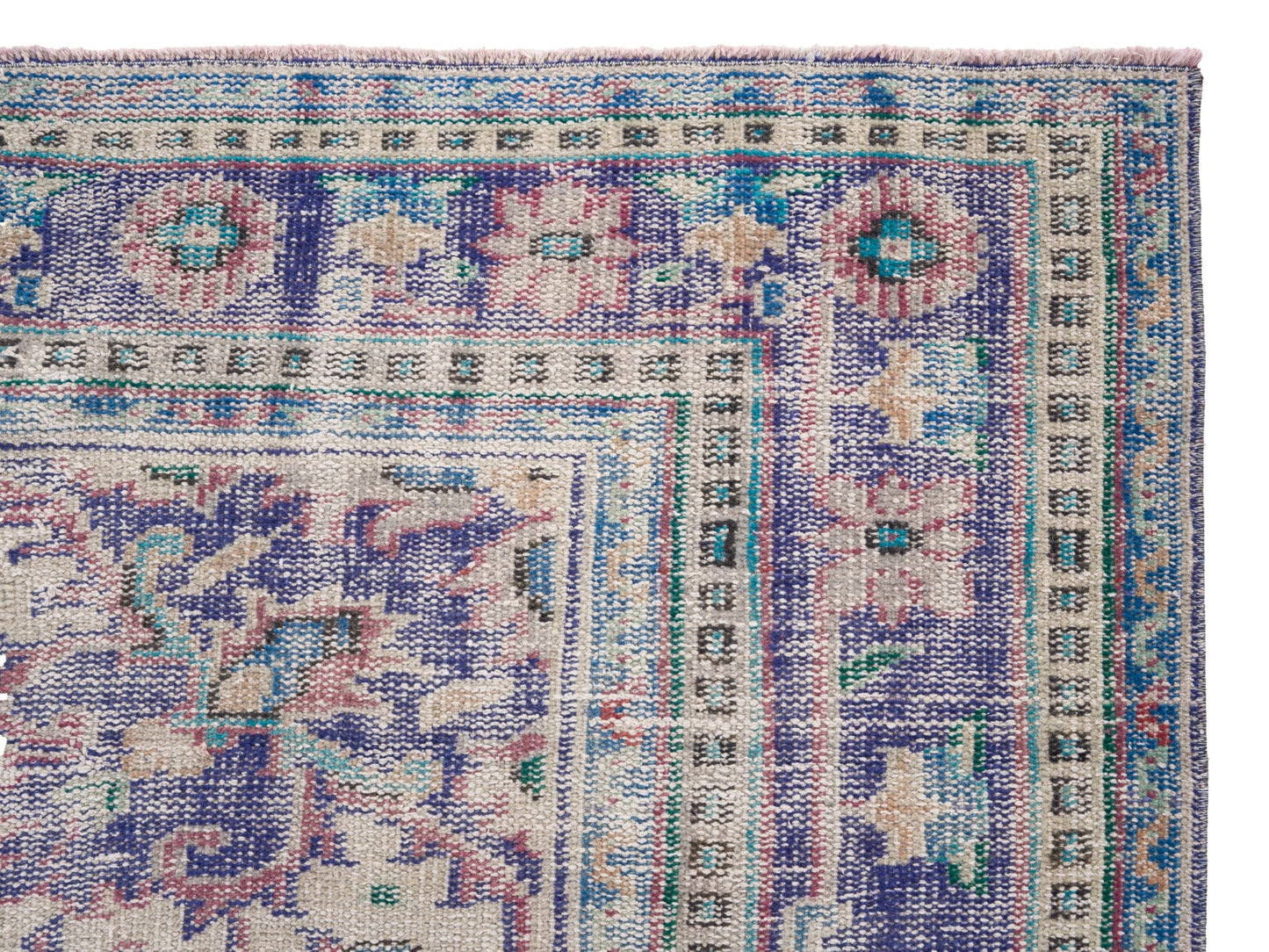 8432 - 6'10" x 10'6"