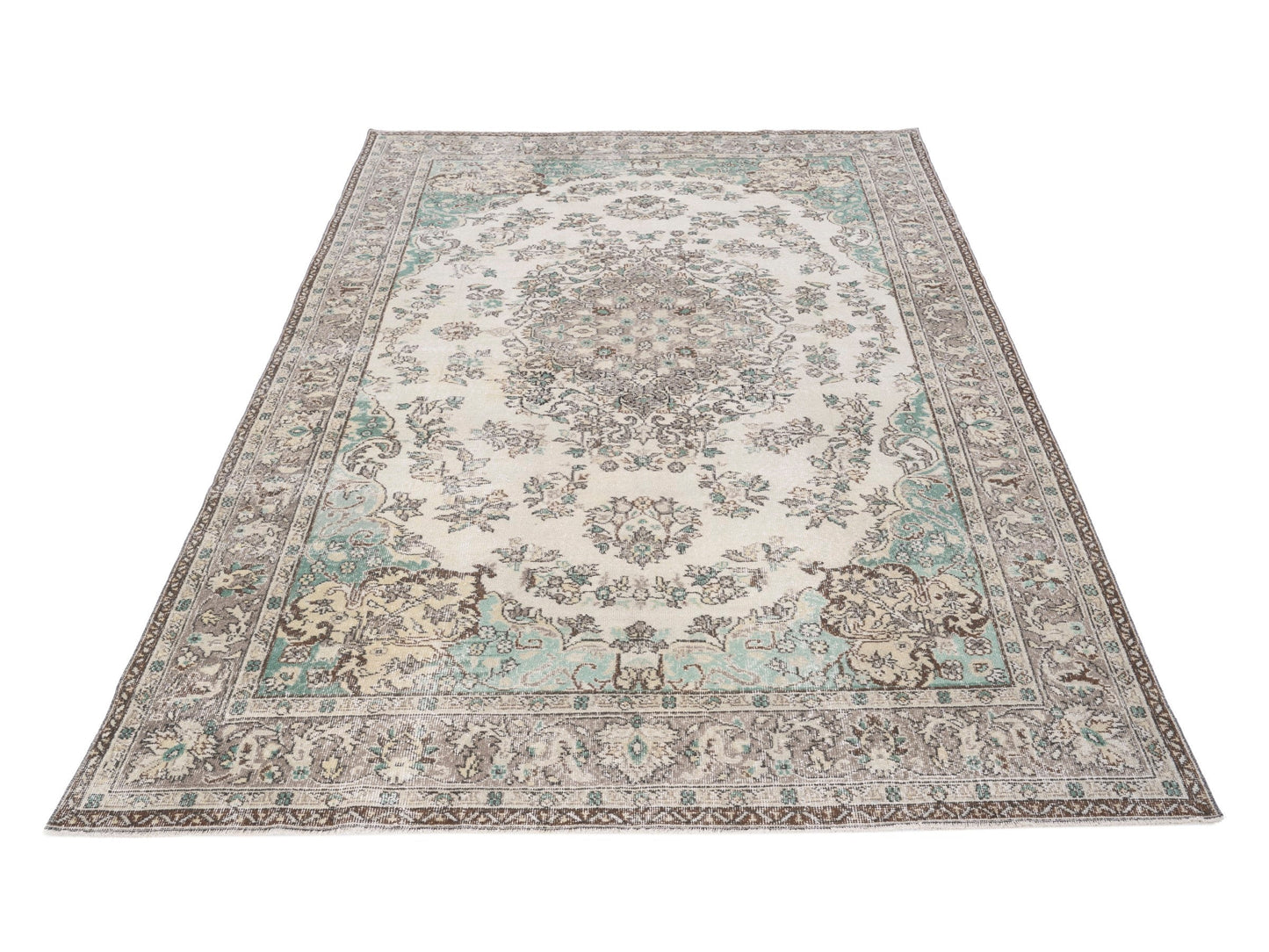 8383 - 6'8" x 10'10"