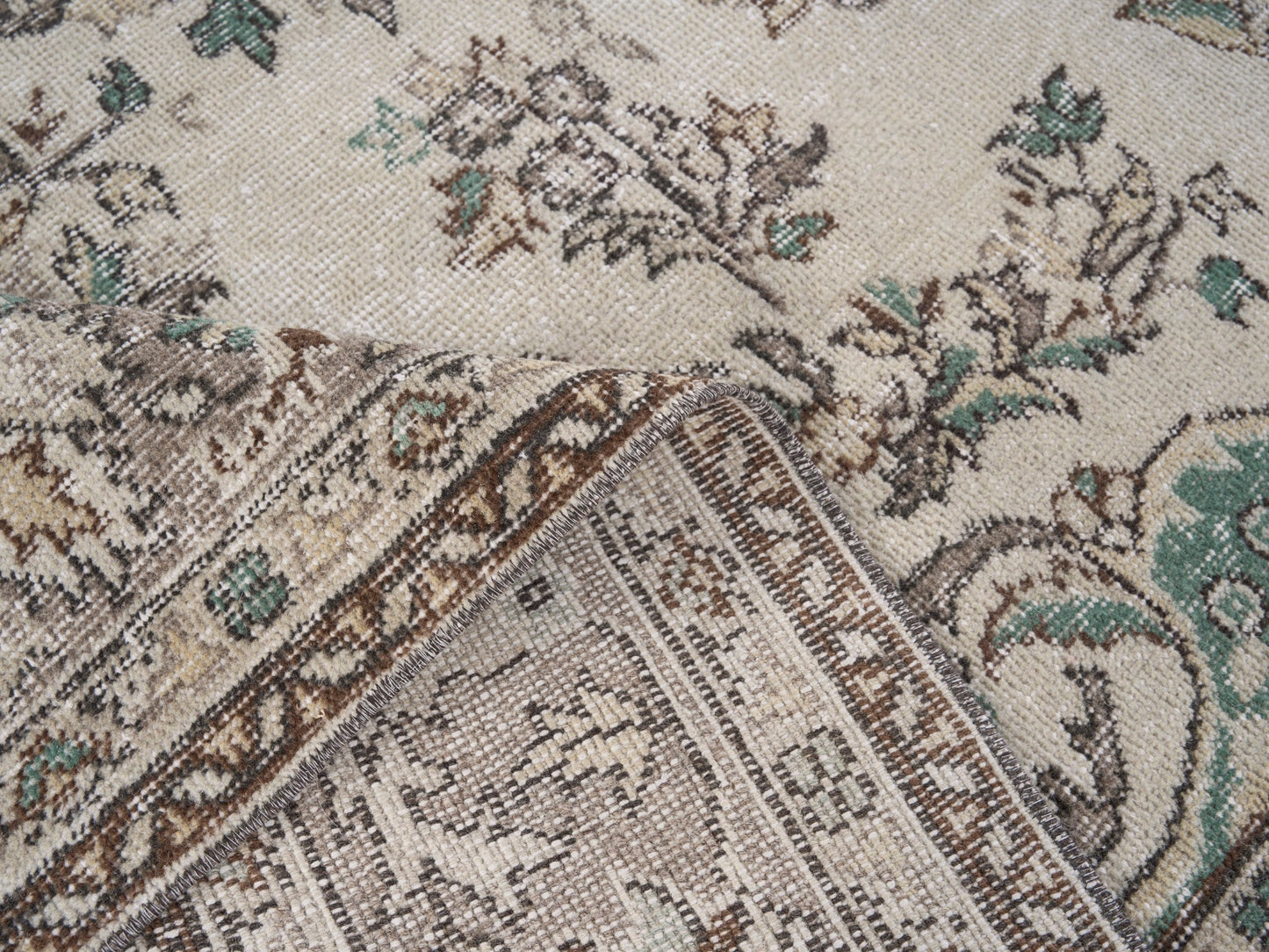 8383 - 6'8" x 10'10"