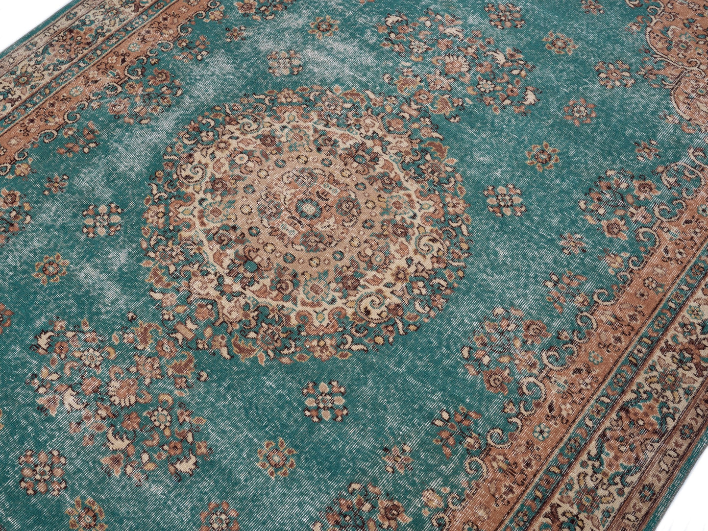 8370 - 6'10" x 10'2"