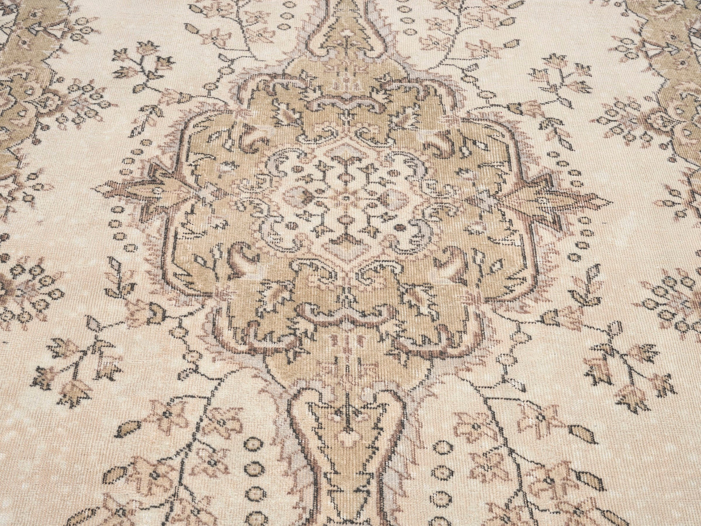 1491 - 5'4" x 9'
