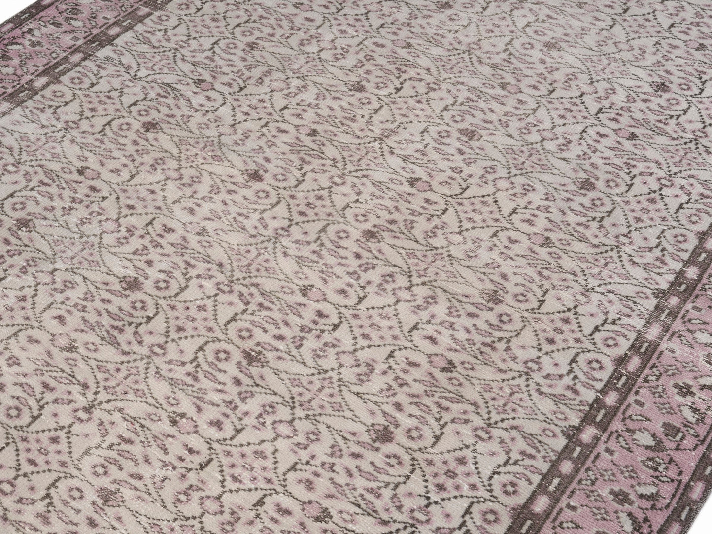 8284 - 5'10" x 10'4"