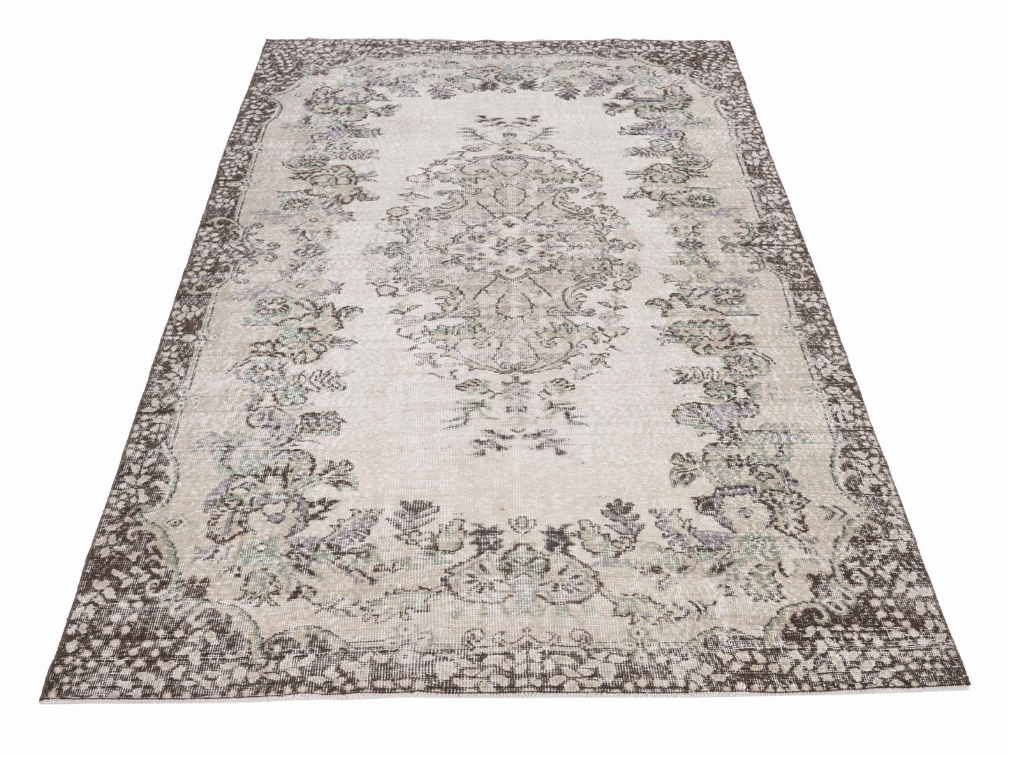 8096 - 5'10" x 9'10"