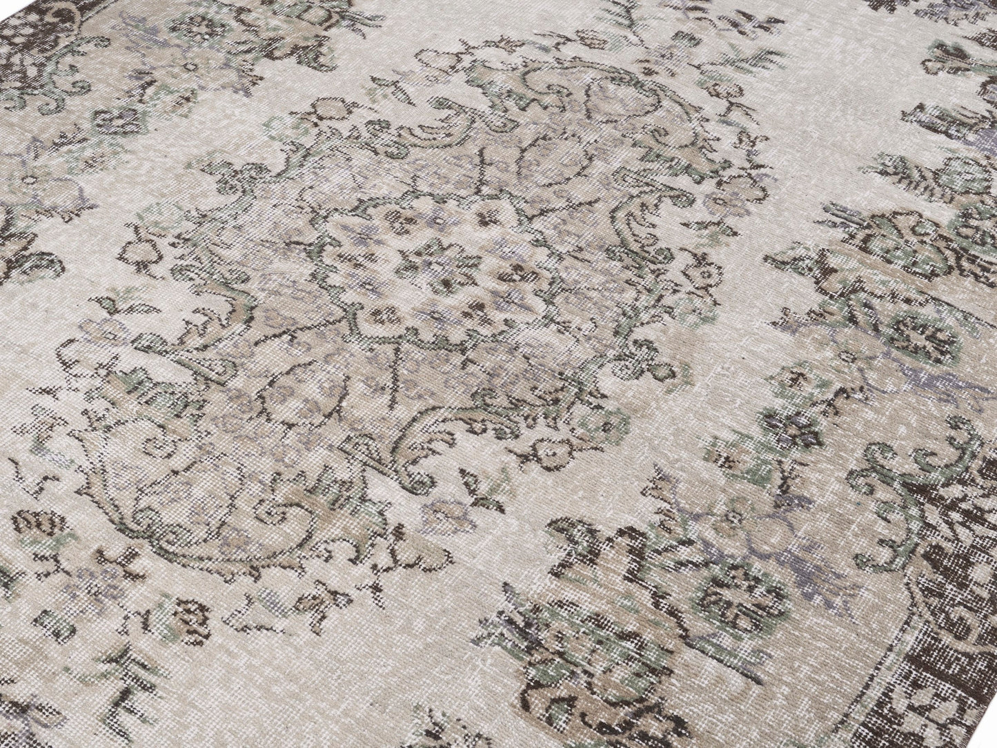 8096 - 5'10" x 9'10"