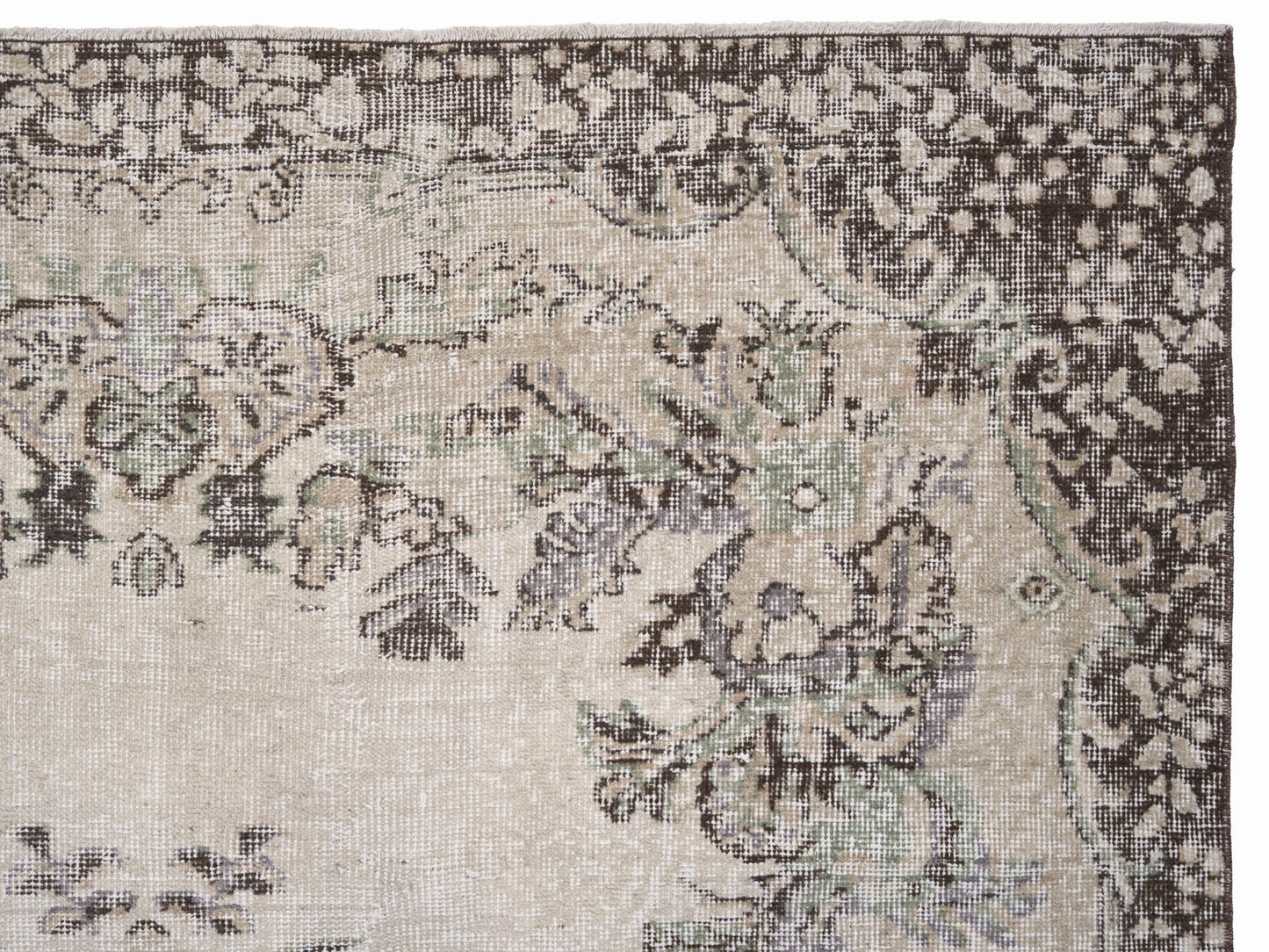 8096 - 5'10" x 9'10"