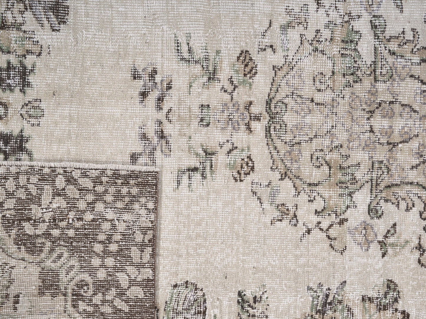 8096 - 5'10" x 9'10"