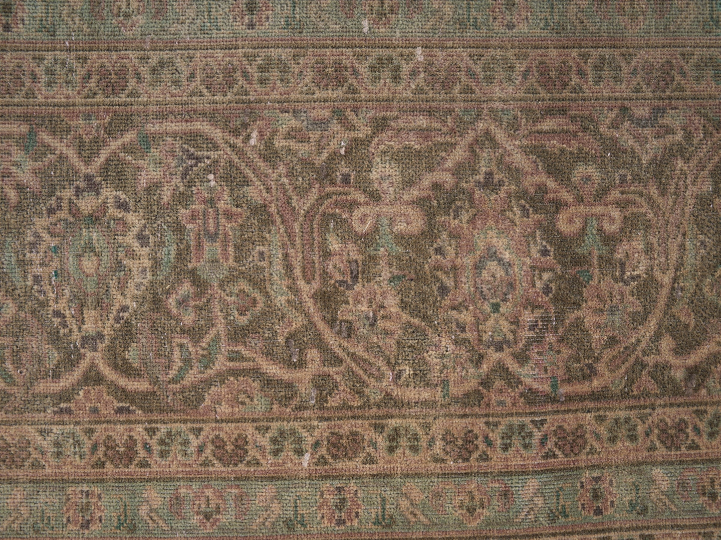 XL328 - 8' x 11'