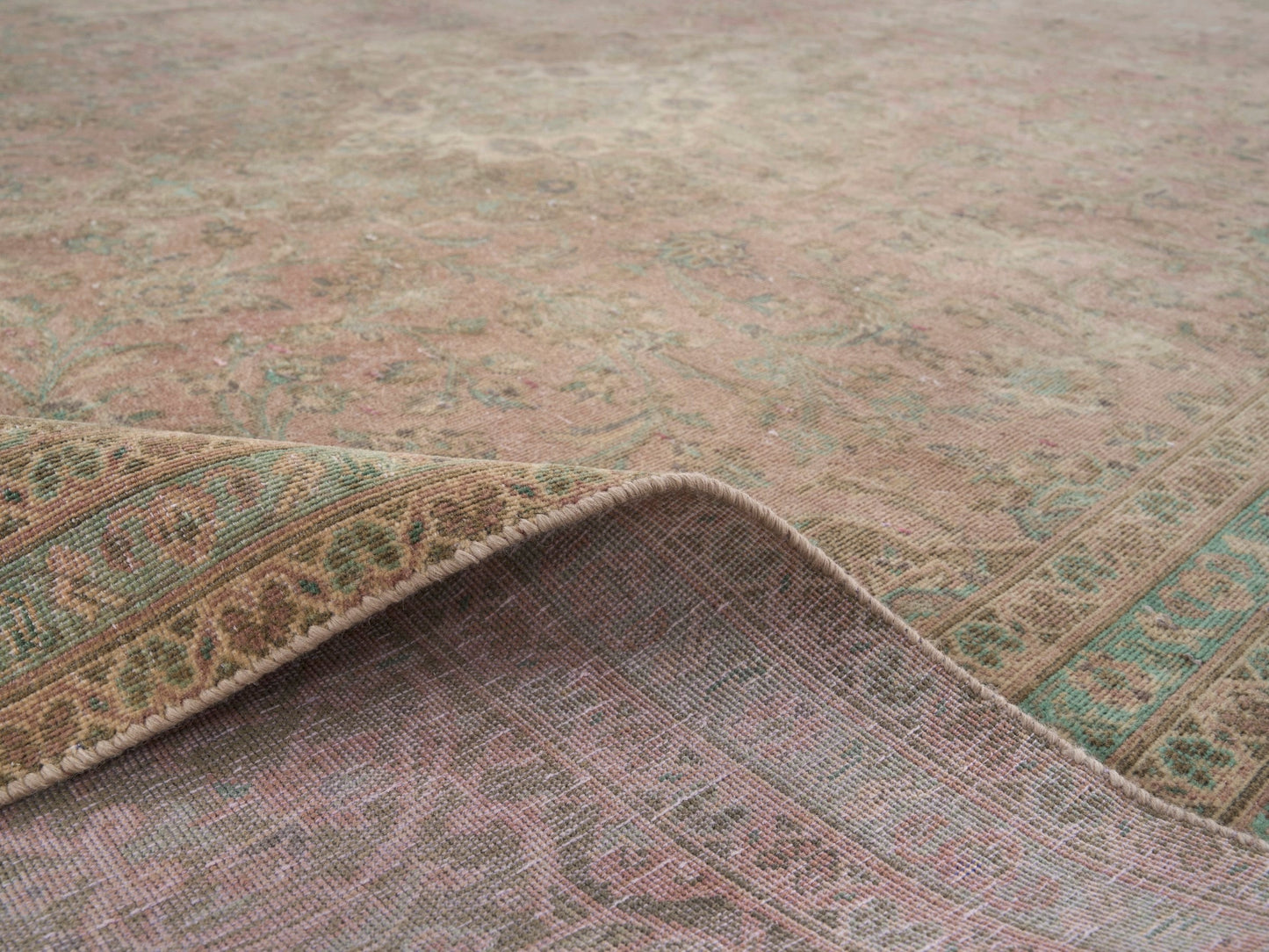 XL328 - 8' x 11'