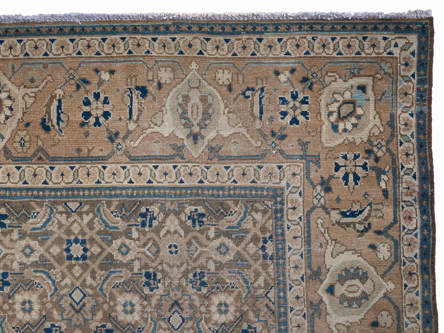 8990 - 6'11" x 10'3"