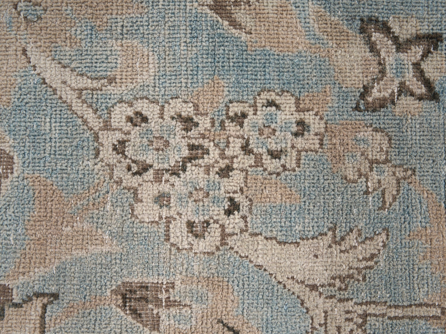 XL237 - 7' x 10'9"