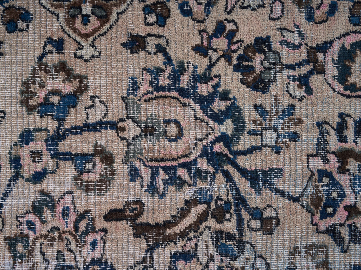 8996 - 7'10" x 10'11"