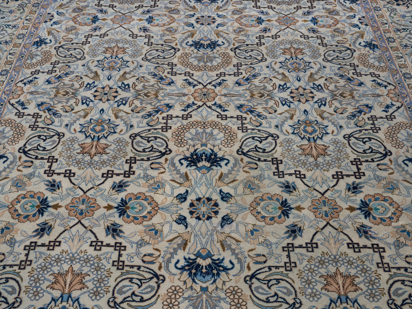 8975 - 7'10" x 10'2"