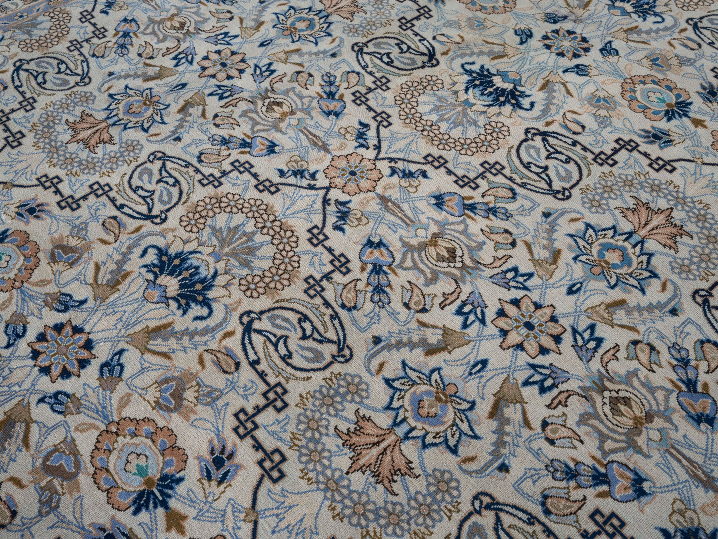 8975 - 7'10" x 10'2"