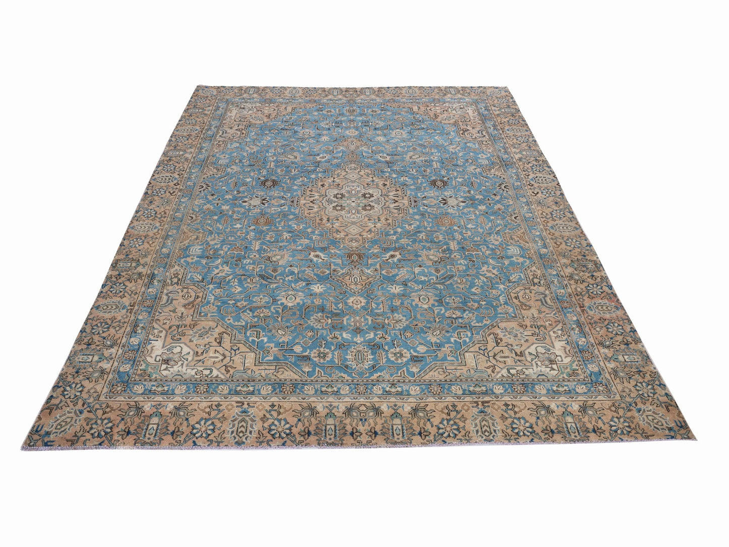 8982 - 7'11" x 11'9"