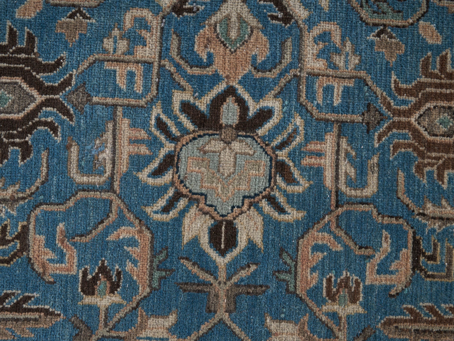 8982 - 7'11" x 11'9"