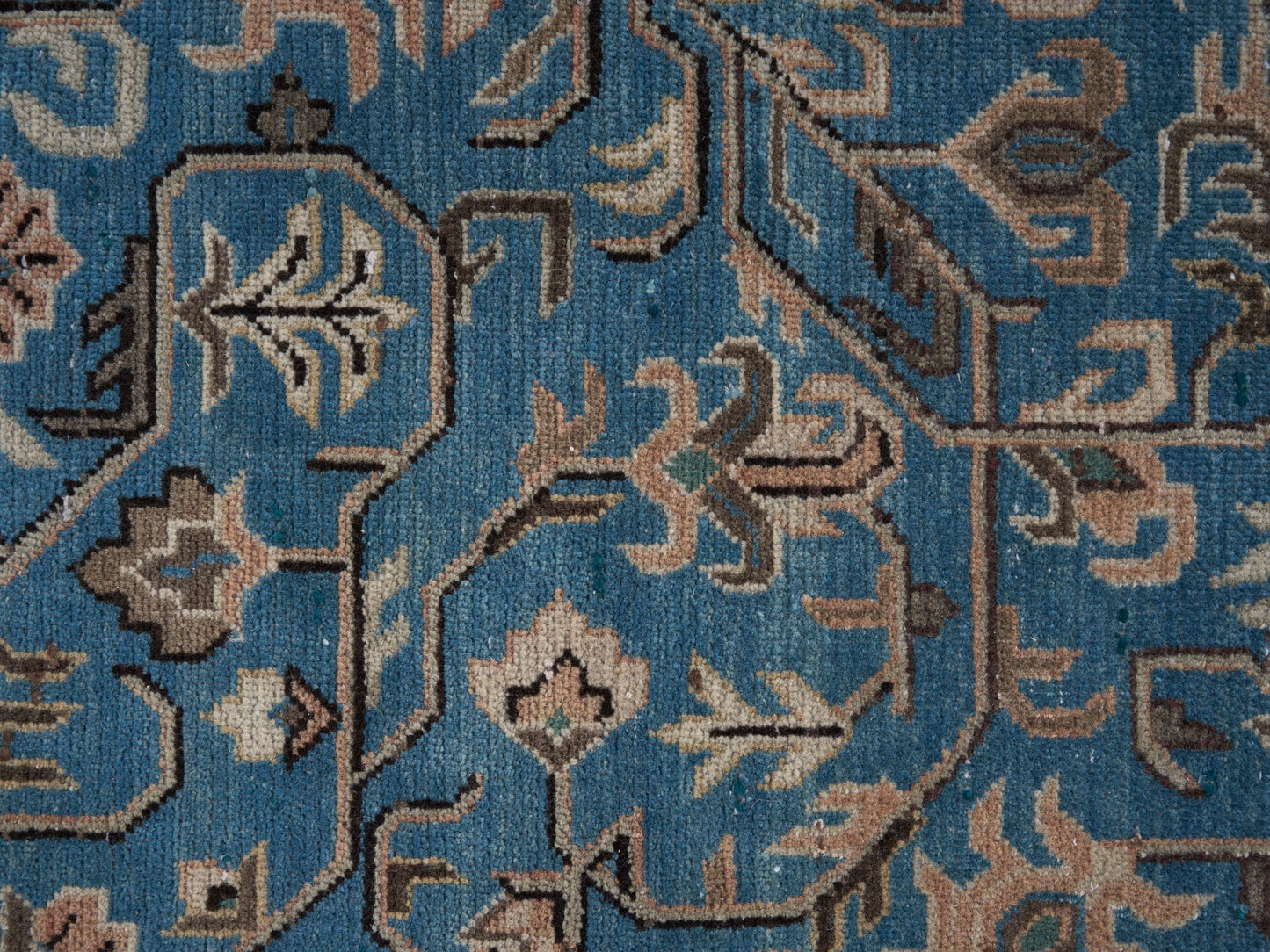 8982 - 7'11" x 11'9"