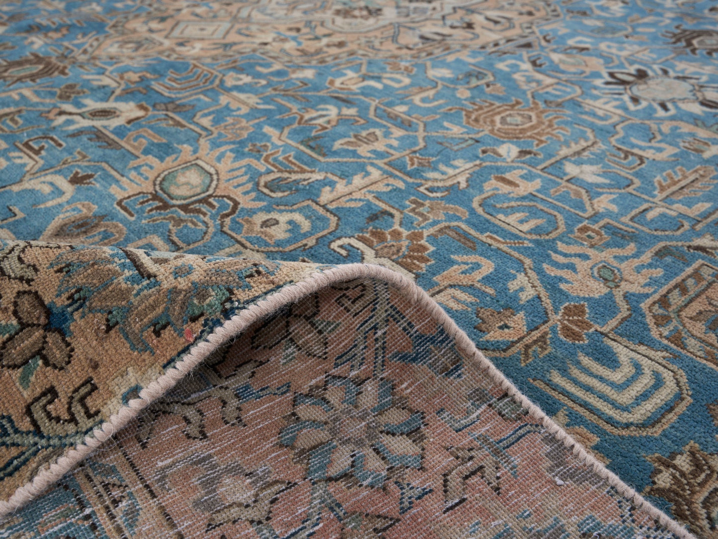 8982 - 7'11" x 11'9"