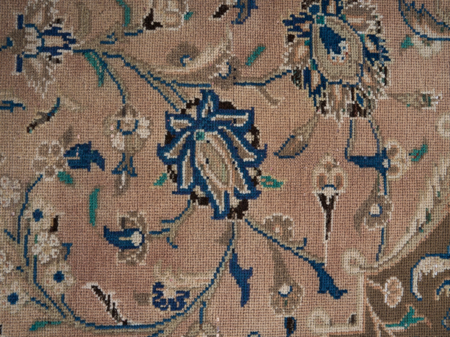 XL252 - 9' x 12'4"