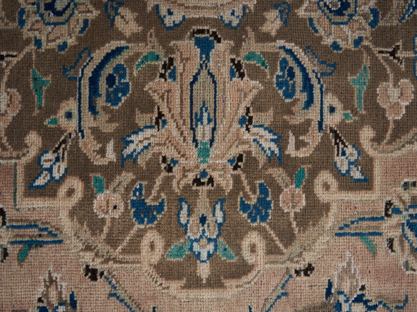 XL252 - 9' x 12'4"
