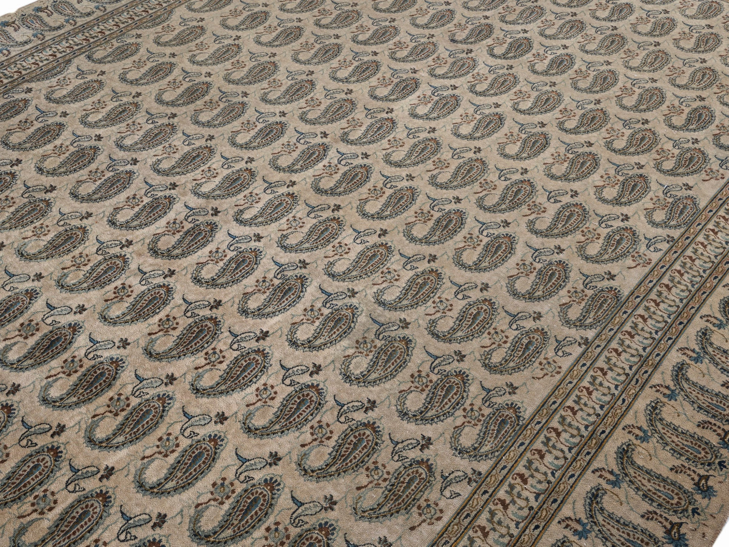 XL300 - 9' x 13'