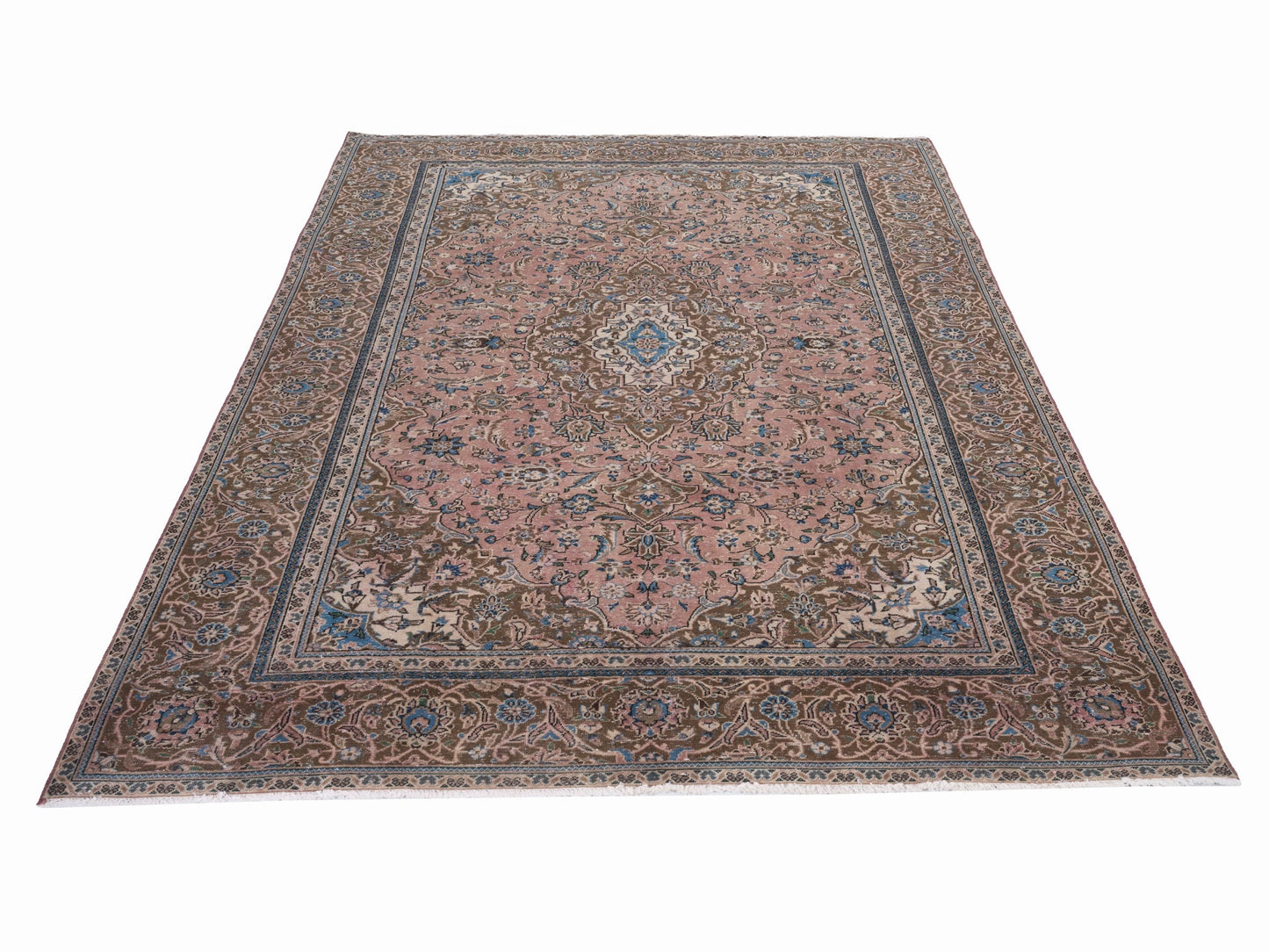 9038 - 7'7" x 10'11"