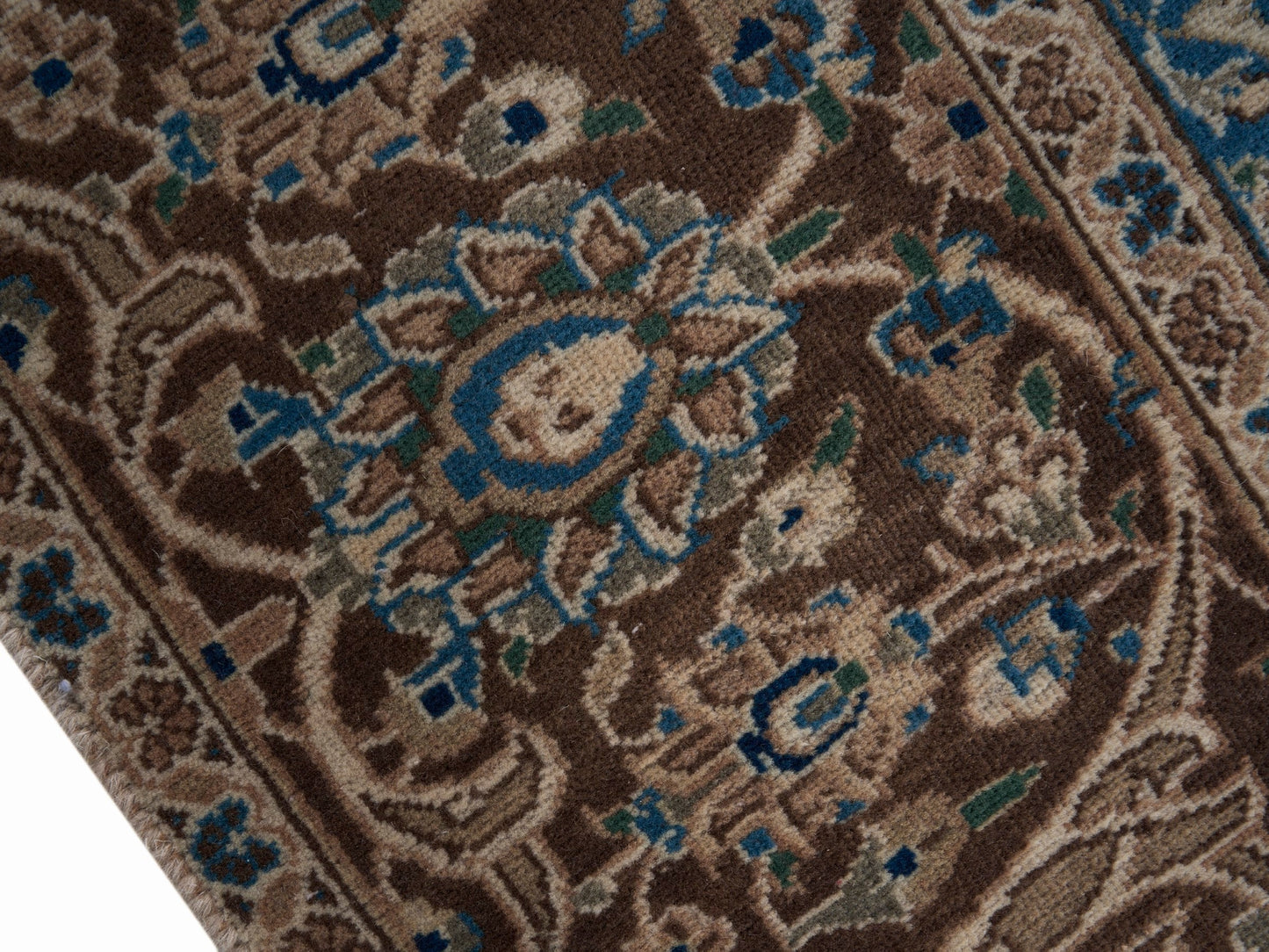 8998 - 8'11" x 12'7"