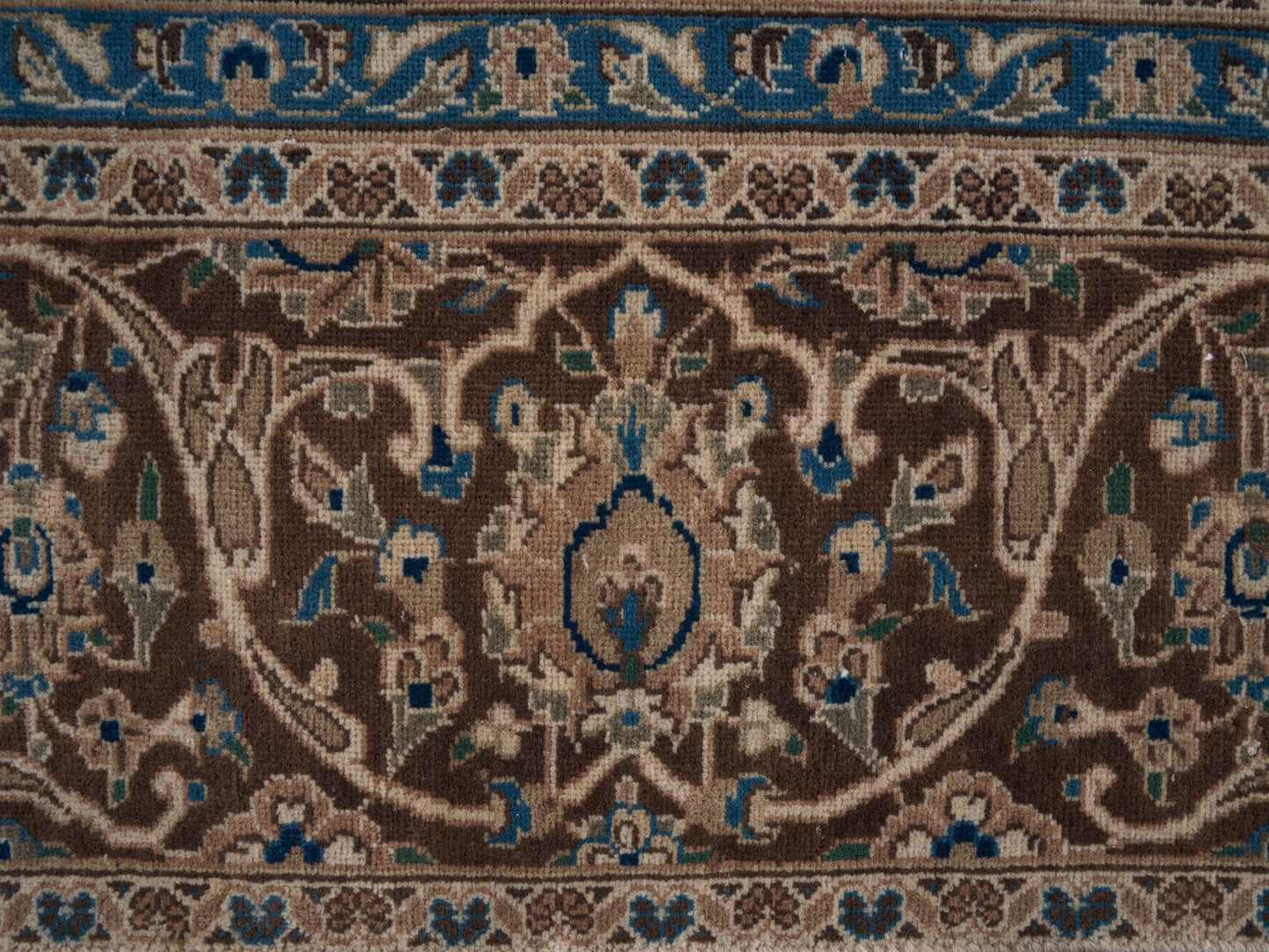 8998 - 8'11" x 12'7"