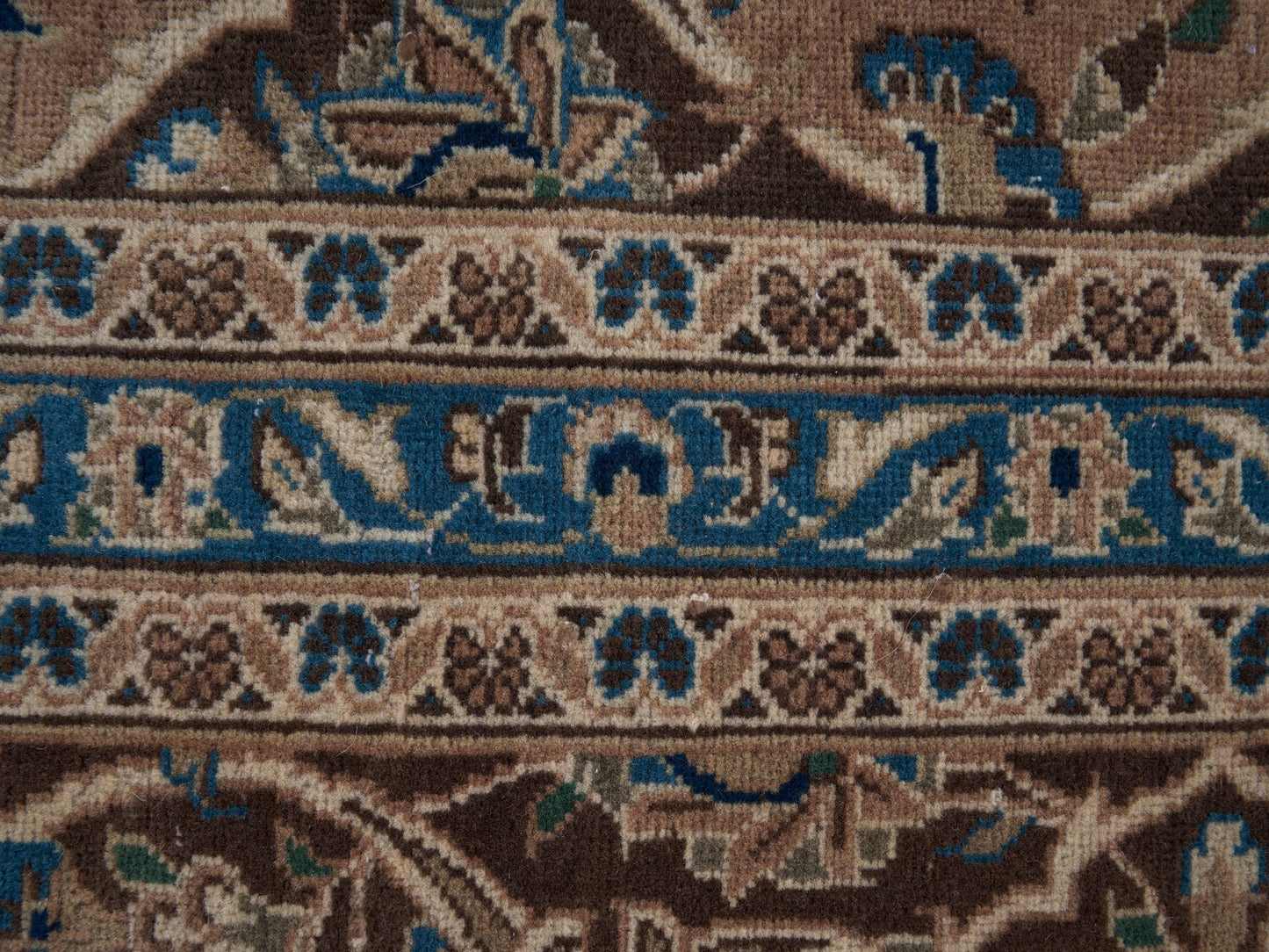 8998 - 8'11" x 12'7"