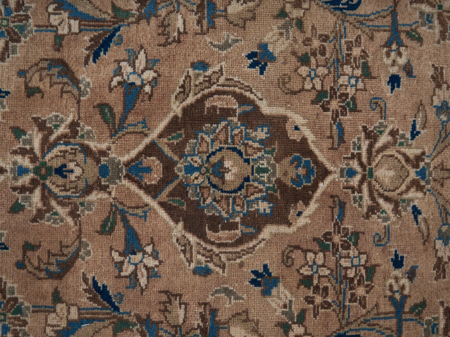 8998 - 8'11" x 12'7"