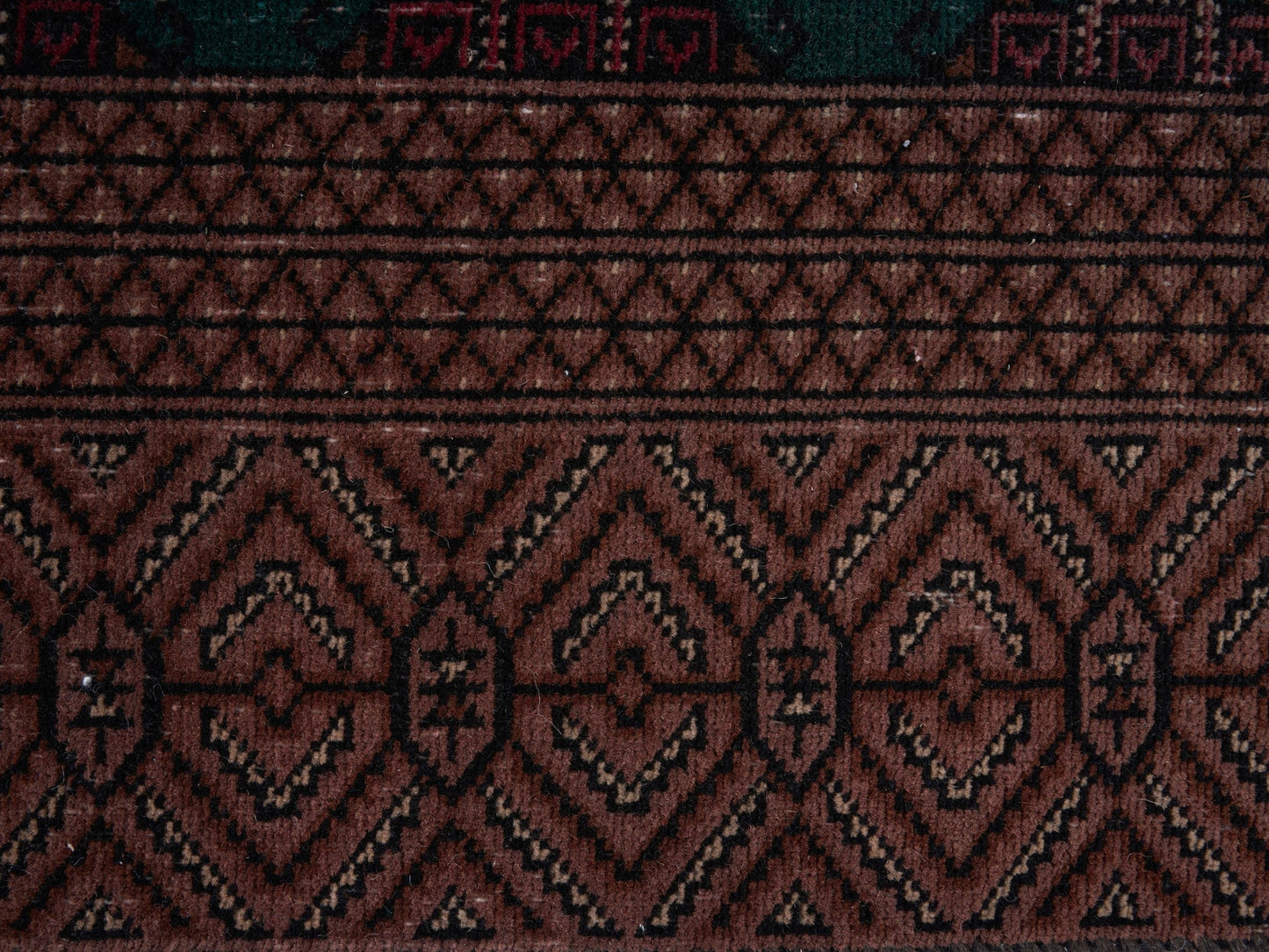 XL245 - 9'2" x 11'1"